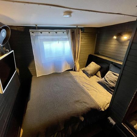 Modernus Kambarys Barzoje Ant Nemuno Hotel Kaunas Kültér fotó