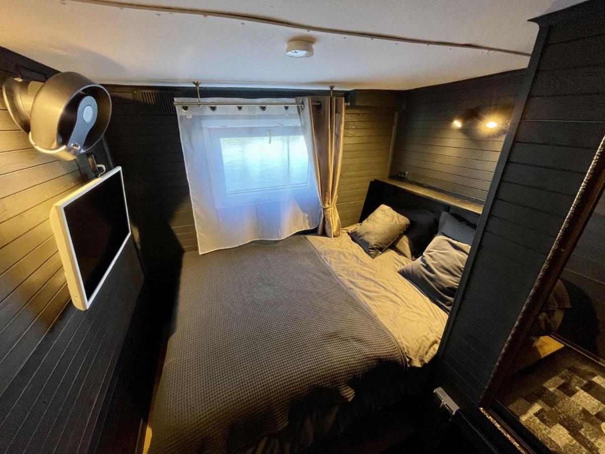 Modernus Kambarys Barzoje Ant Nemuno Hotel Kaunas Kültér fotó