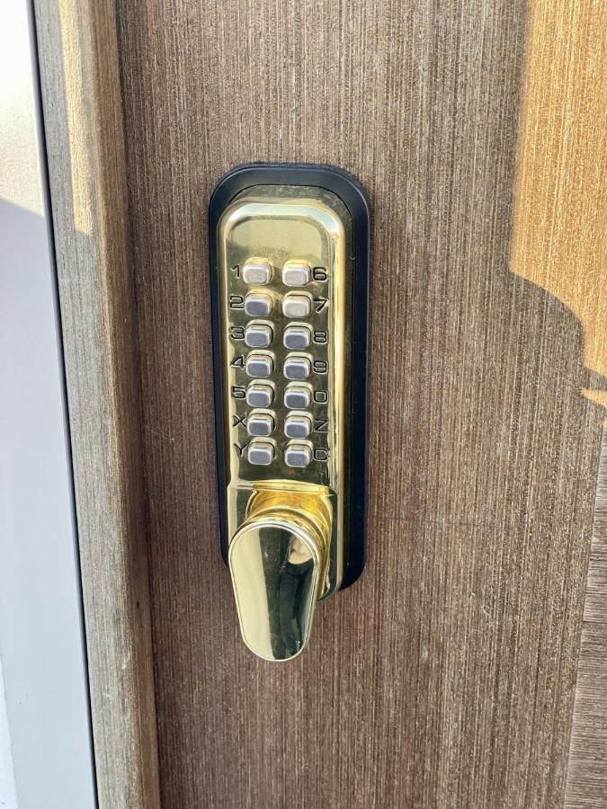 Modernus Kambarys Barzoje Ant Nemuno Hotel Kaunas Kültér fotó